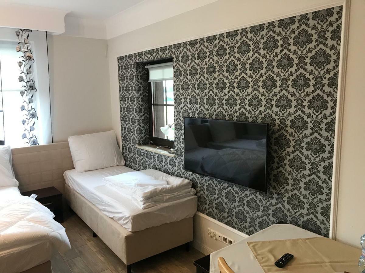 Gosciniec Pod Mlynem Hotel Inowroclaw Ngoại thất bức ảnh